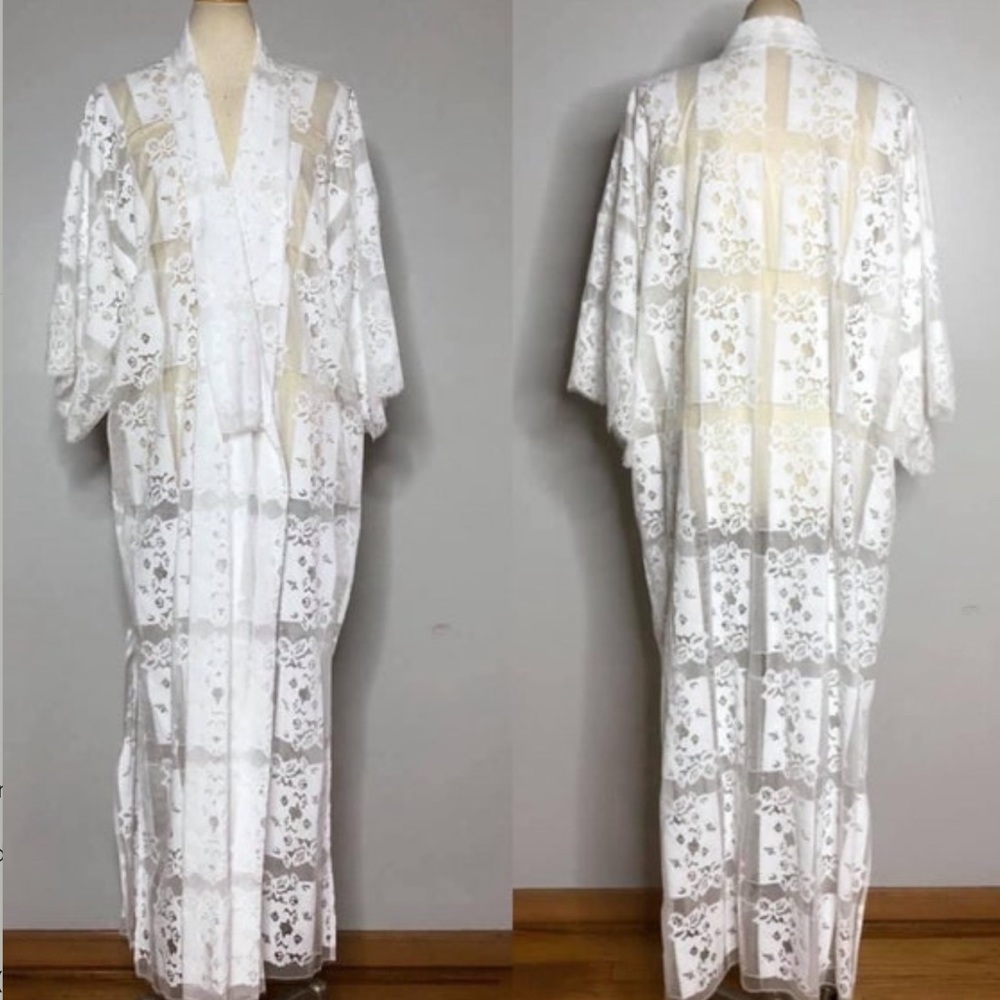 Lucia’s Sarto 🇺🇦 KATIE Floral Lace Kimono